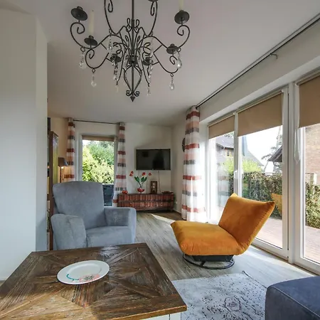 Holiday home 3 Bedroom Beautiful In Roebel