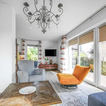 3 Bedroom Beautiful In * Röbel
